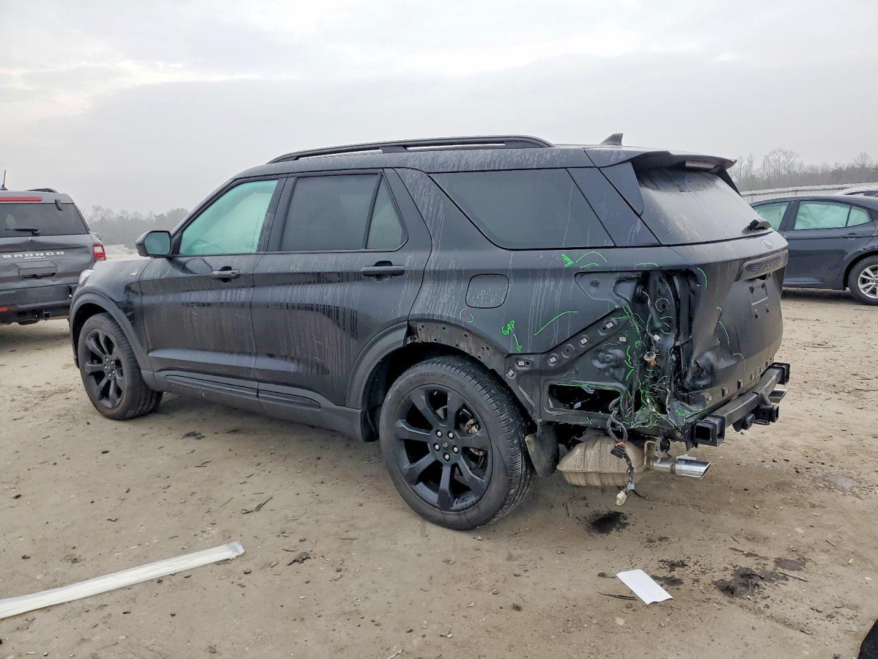 2022 Ford Explorer St-Line - Фото 2