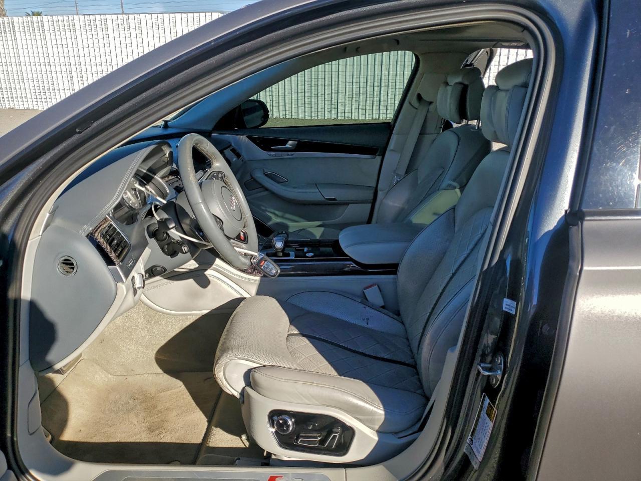 2013 Audi S8 Quattro - Фото 7