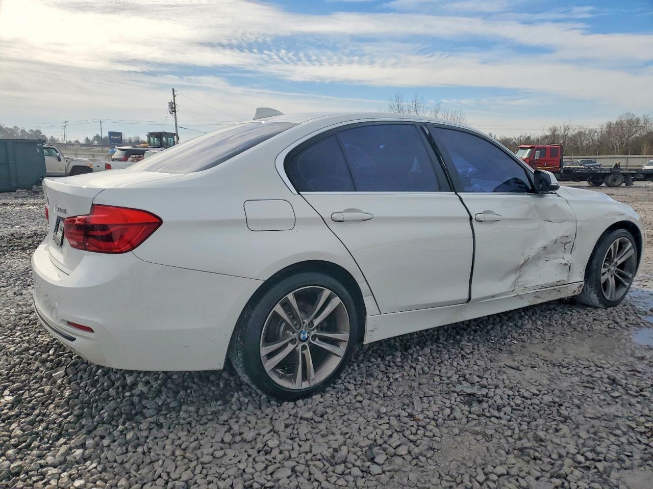 2018 BMW 330 I - Фото 3