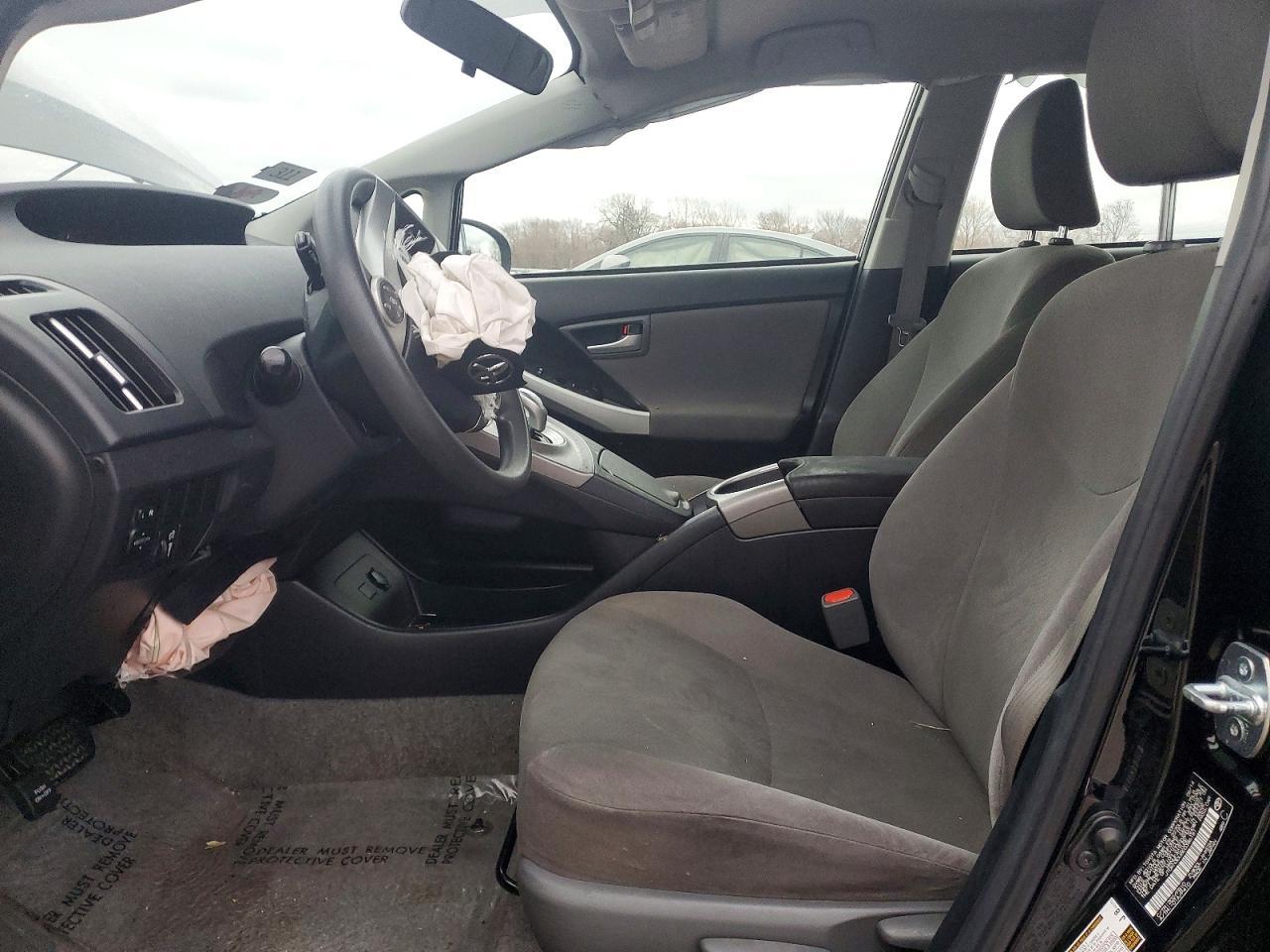 2014 Toyota Prius - Image 7