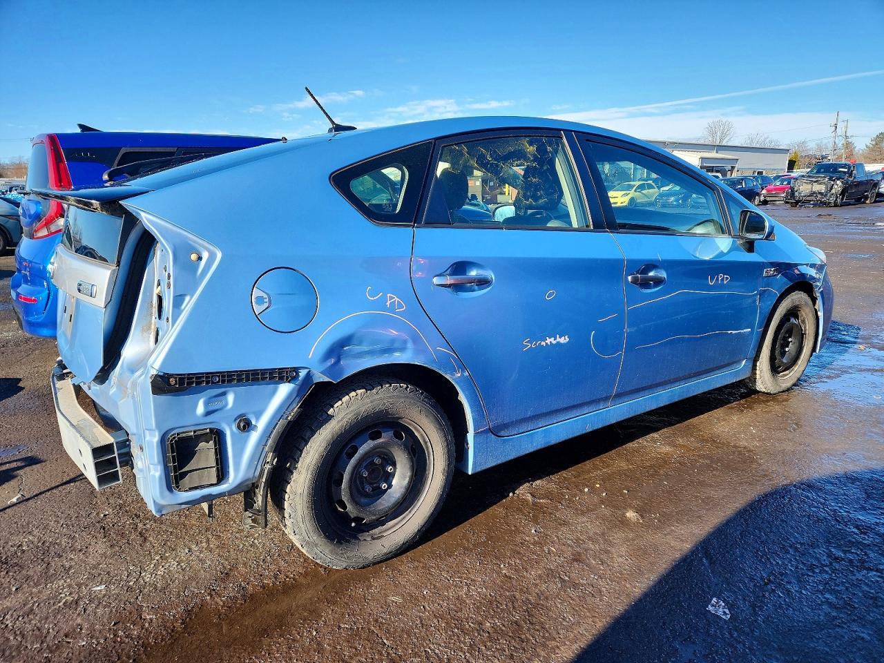 2014 Toyota Prius Plug-In Hybrid Base - Фото 3
