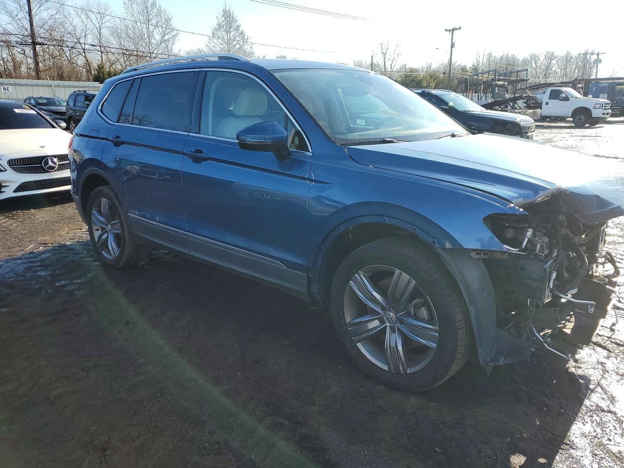 2020 Volkswagen Tiguan Se - Фото 4