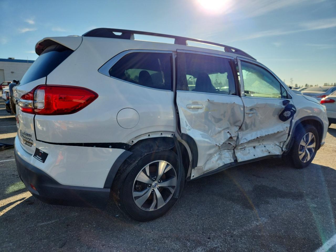 2020 Subaru Ascent Premium - Фото 3