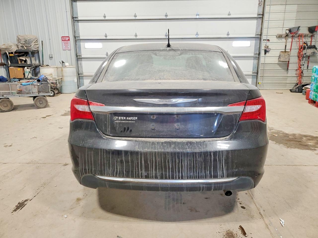 2011 Chrysler 200 Touring - Image 6