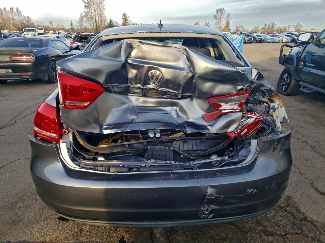 2015 Volkswagen Passat S - Image 6