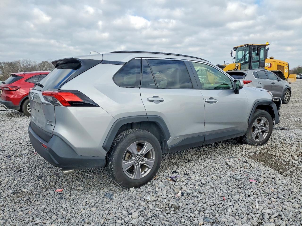 2022 Toyota Rav4 Xle - Image 3