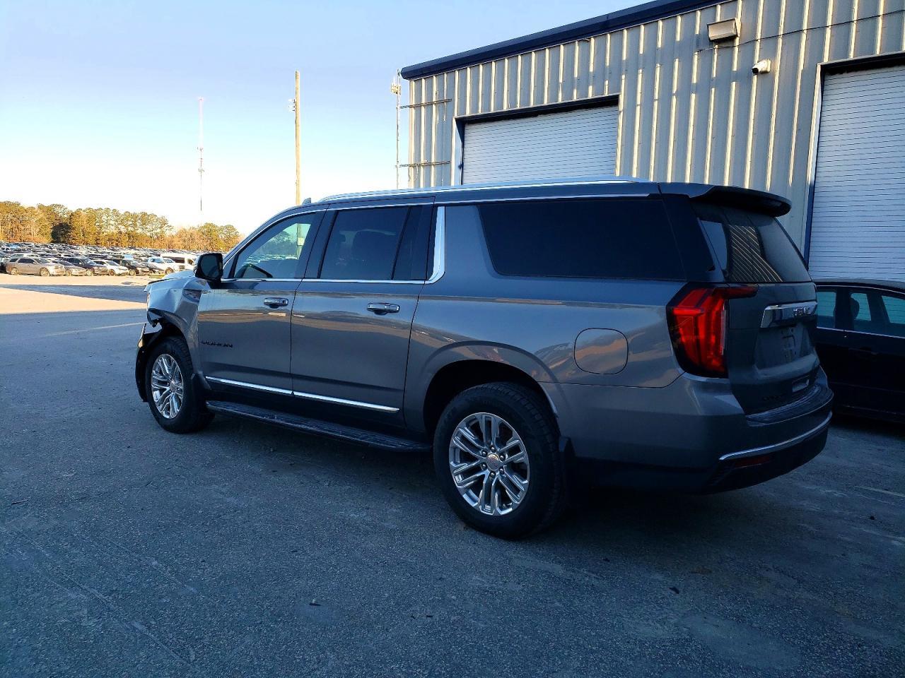 2021 GMC Yukon Xl K1500 Slt - Фото 2