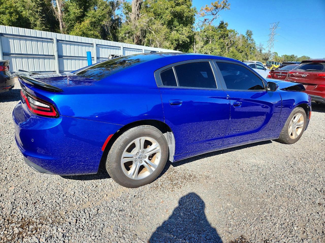 2022 Dodge Charger Sxt - Image 3