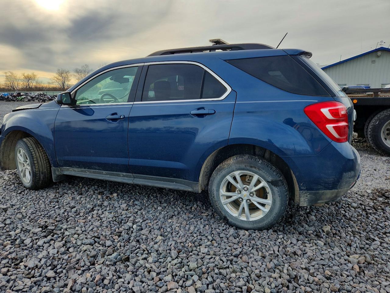 2017 Chevrolet Equinox Lt - Фото 2