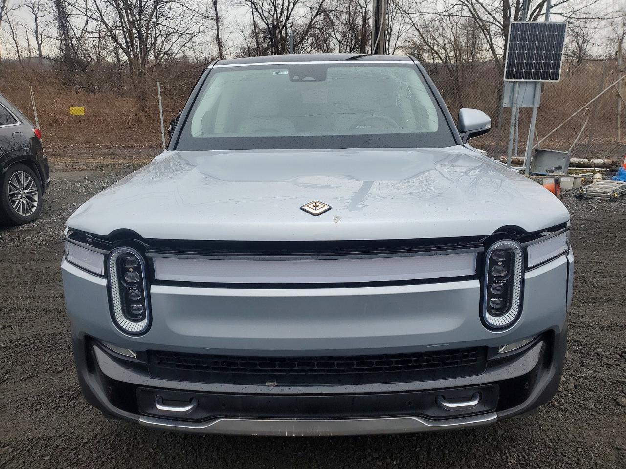 2023 Rivian R1S Adventure - Image 5