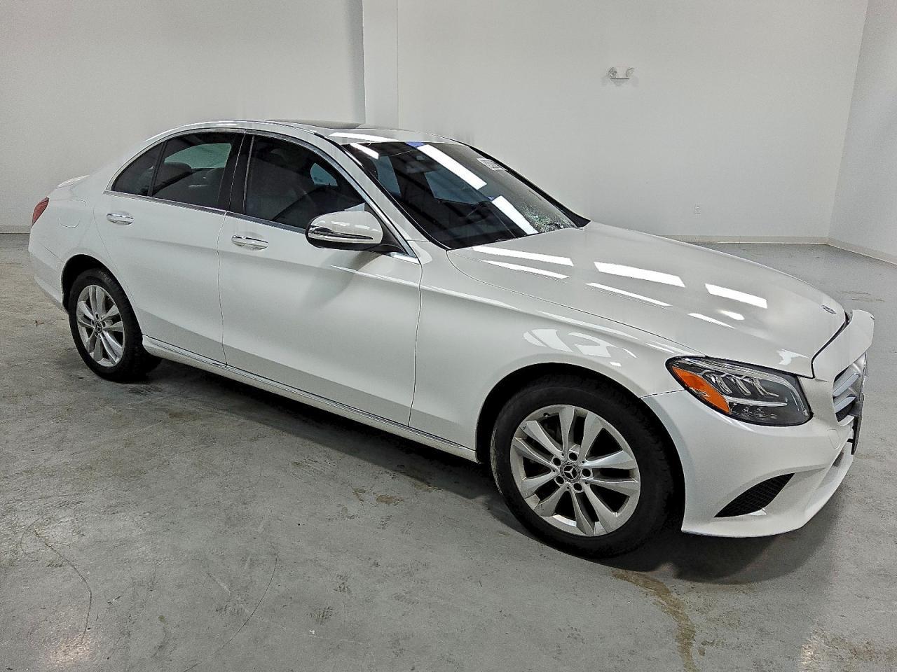 2019 Mercedes-Benz C 300 4Matic - Фото 4
