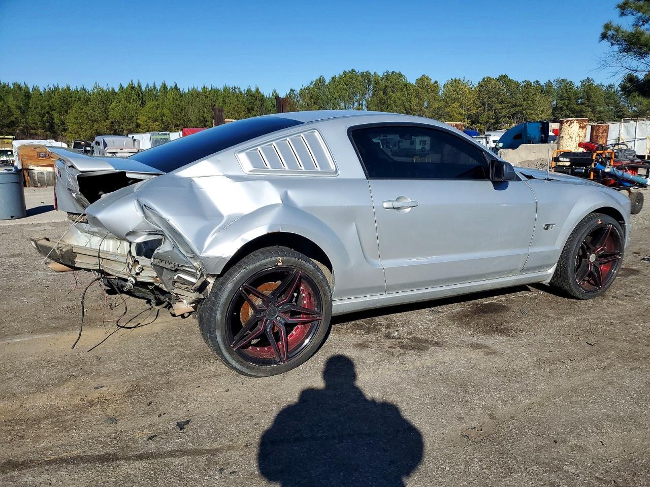 2005 Ford Mustang Gt - Фото 3