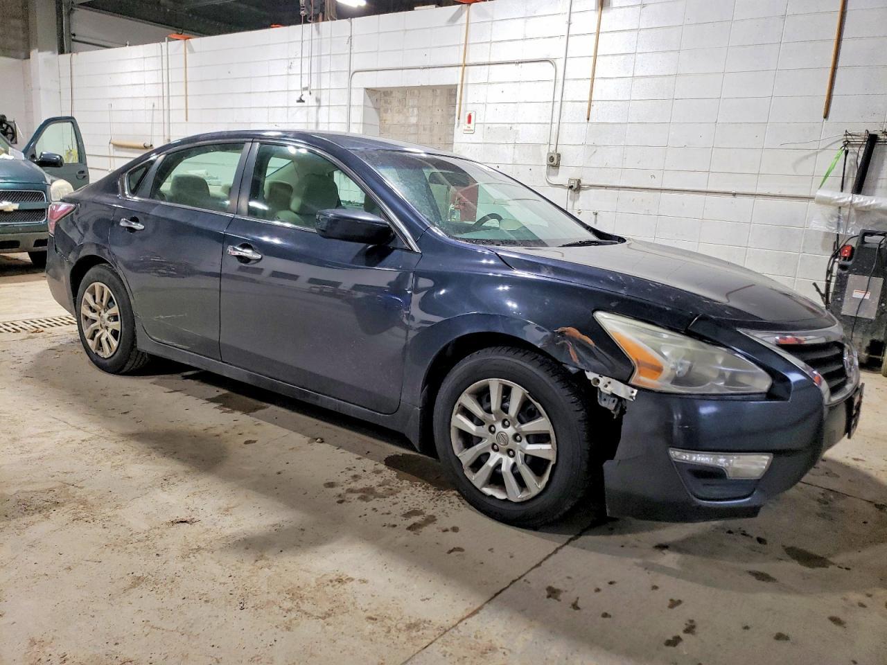 2015 Nissan Altima 2.5 S - Image 4