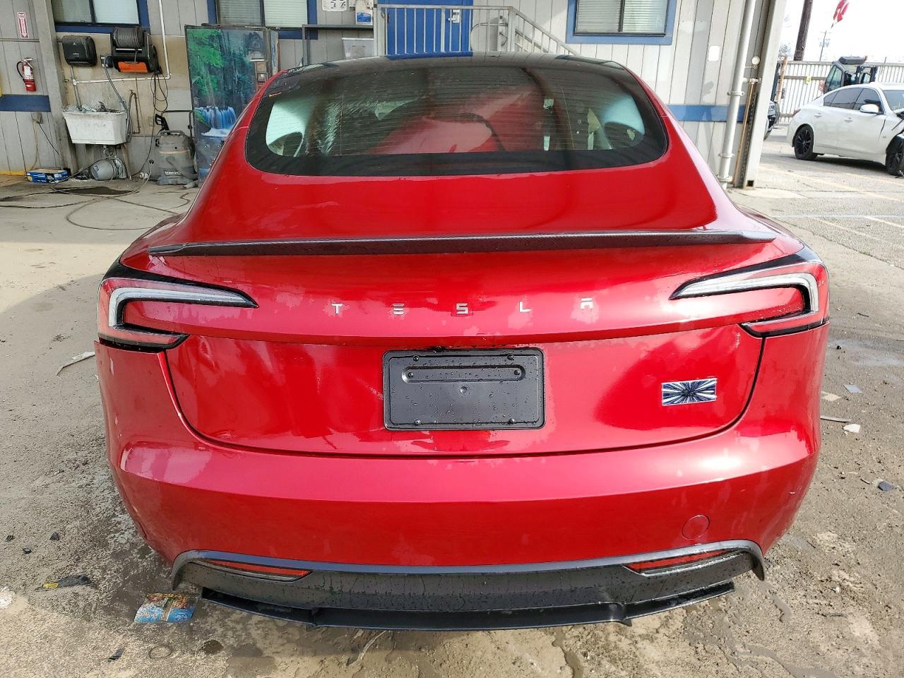 2025 Tesla Model 3 - Image 6