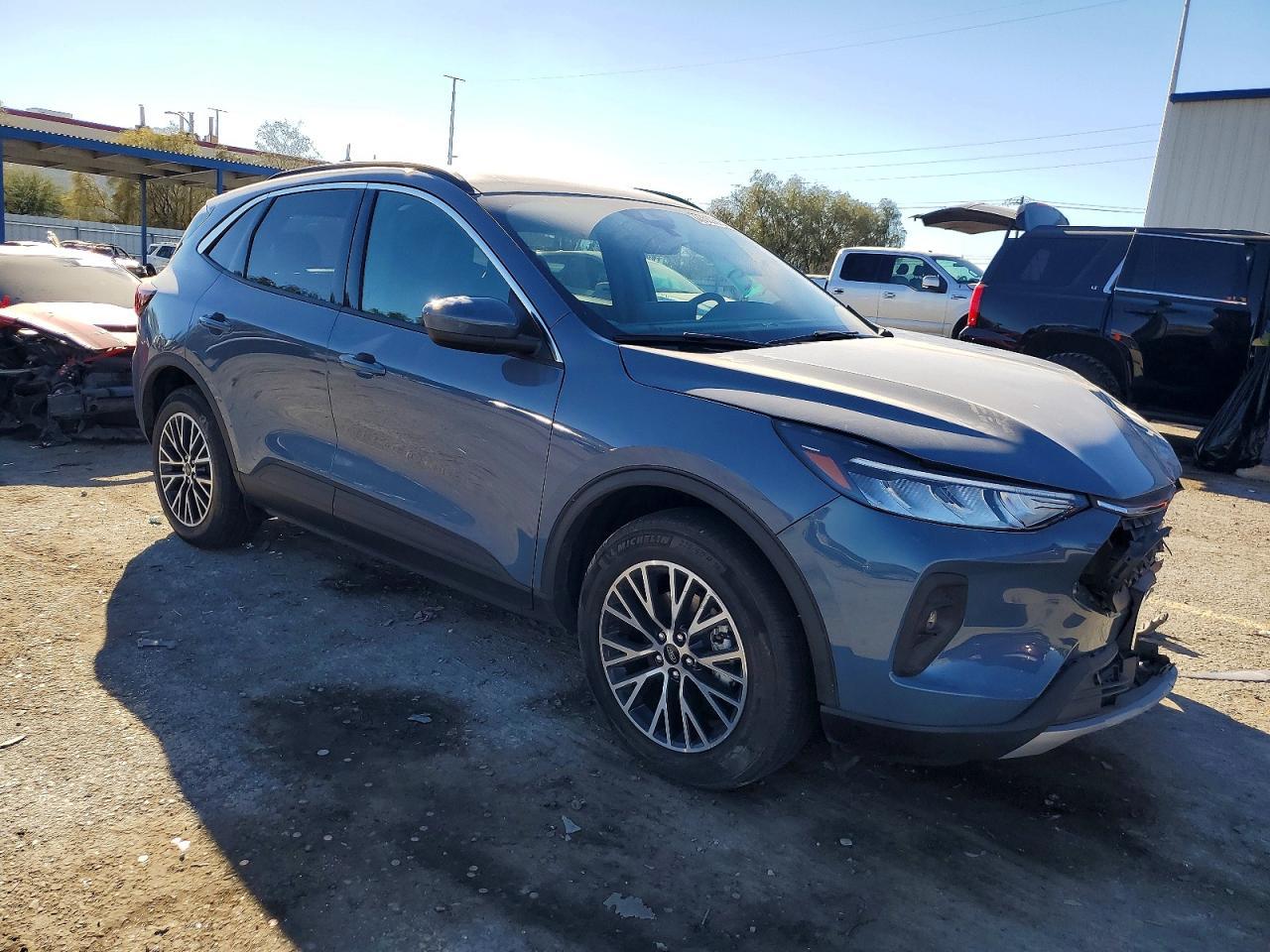 2023 Ford Escape - Фото 4