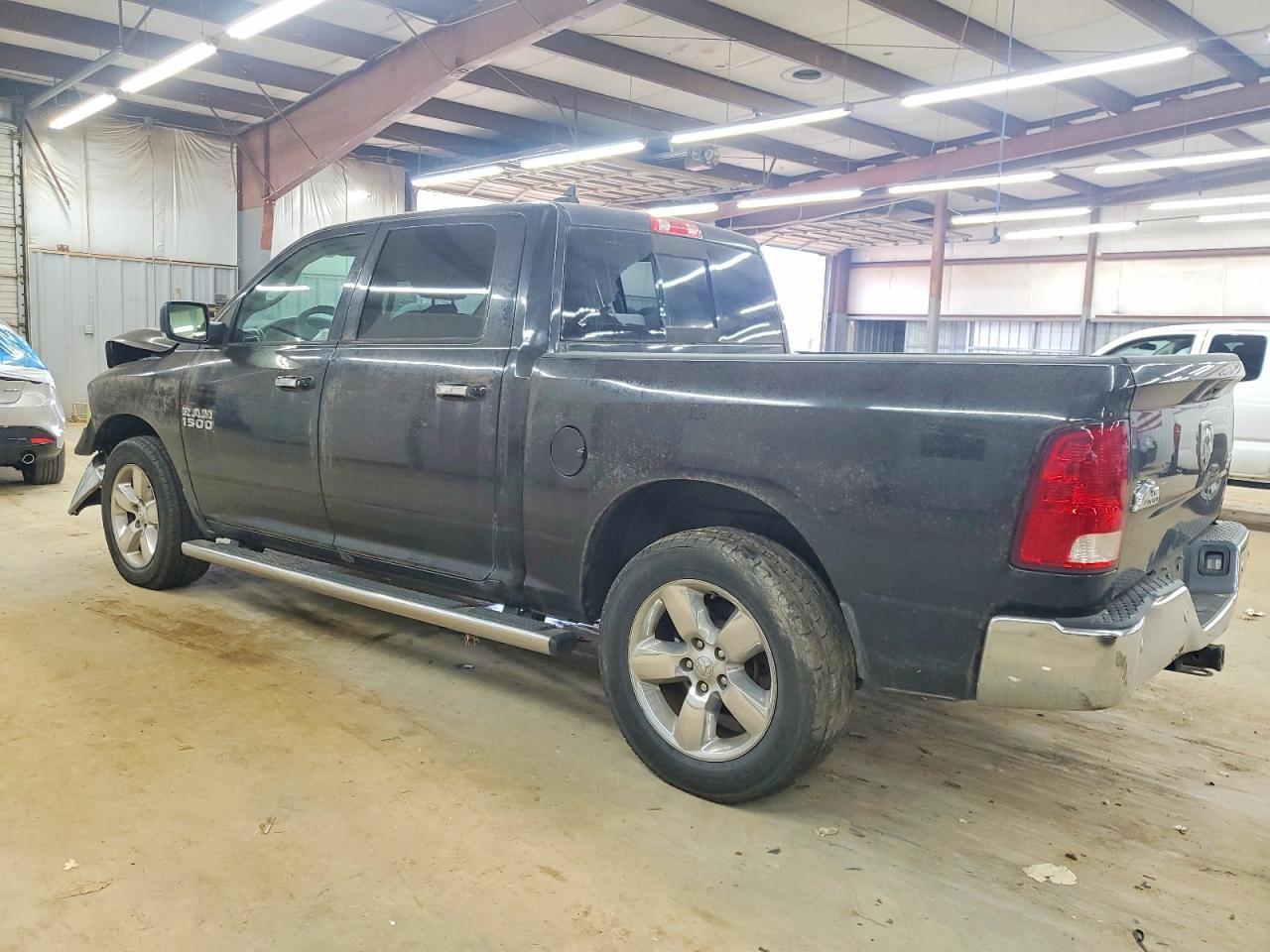 2017 Ram 1500 Slt - Image 2