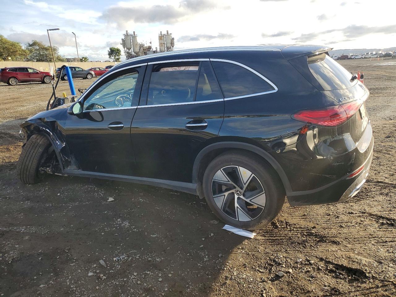 2024 Mercedes Benz Glc 300 4Matic - Image 2