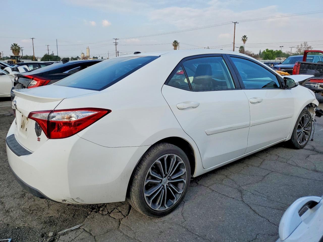 2016 Toyota Corolla S Plus - Фото 3