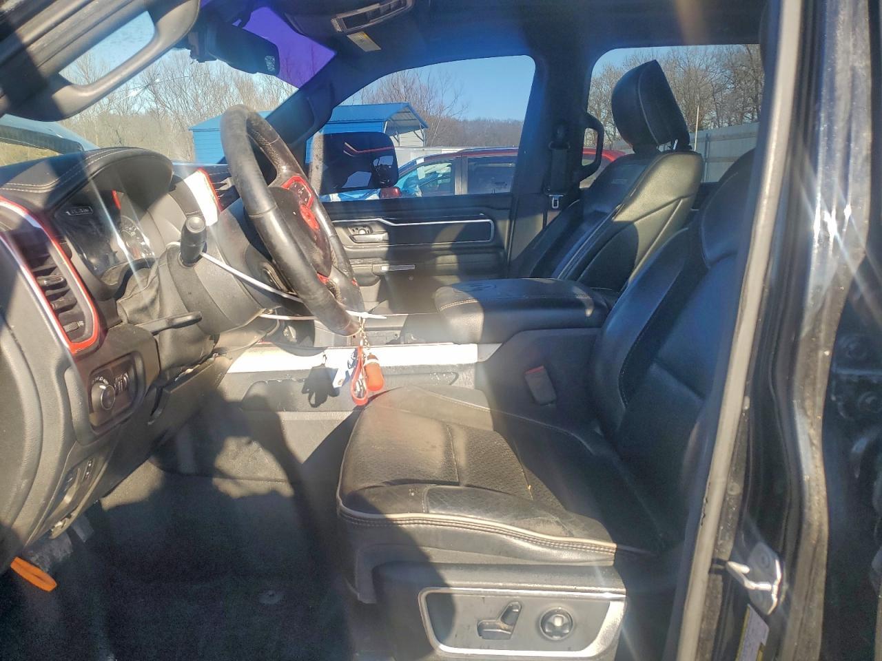 2019 Ram 1500 Laramie - Image 7