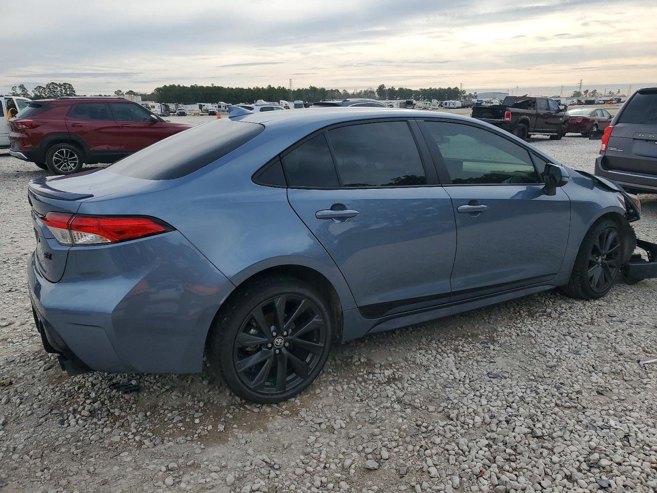 2025 Toyota Corolla Se - Image 3