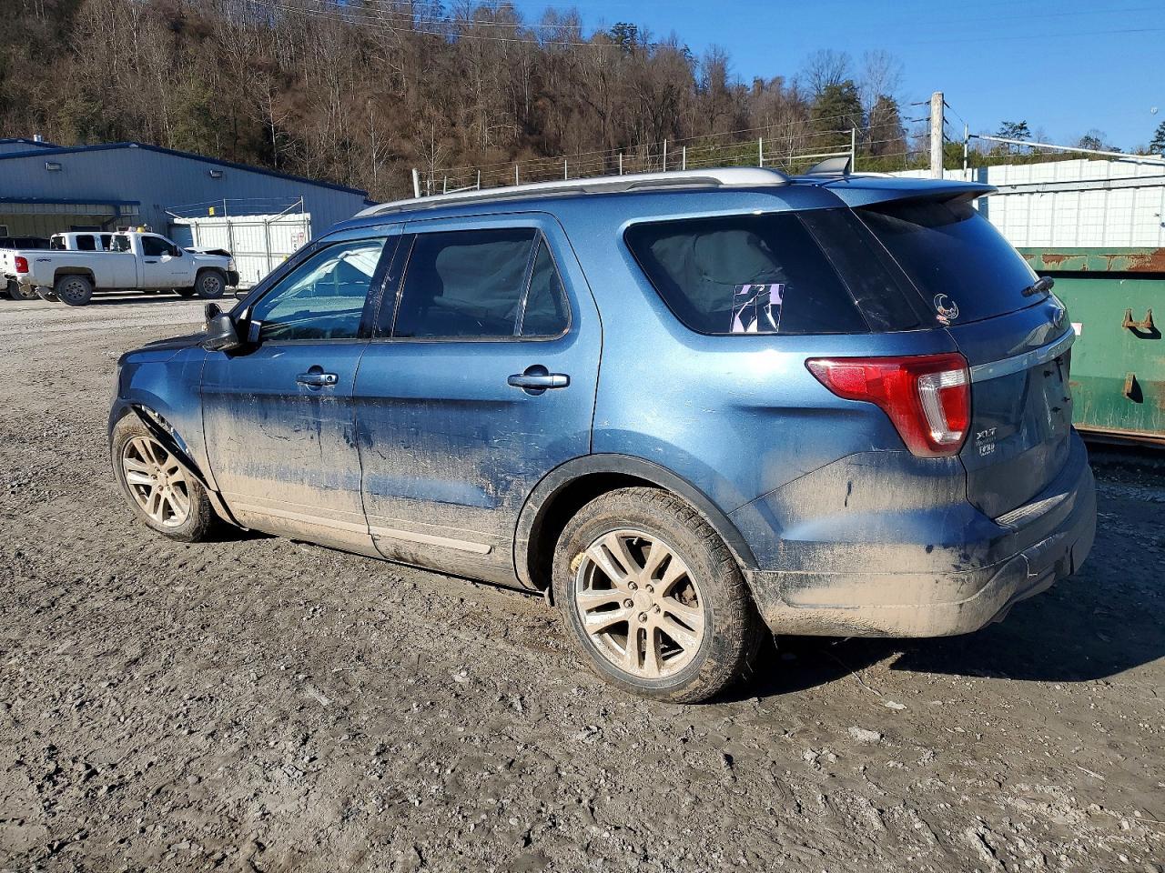 2018 Ford Explorer Xlt - Фото 2