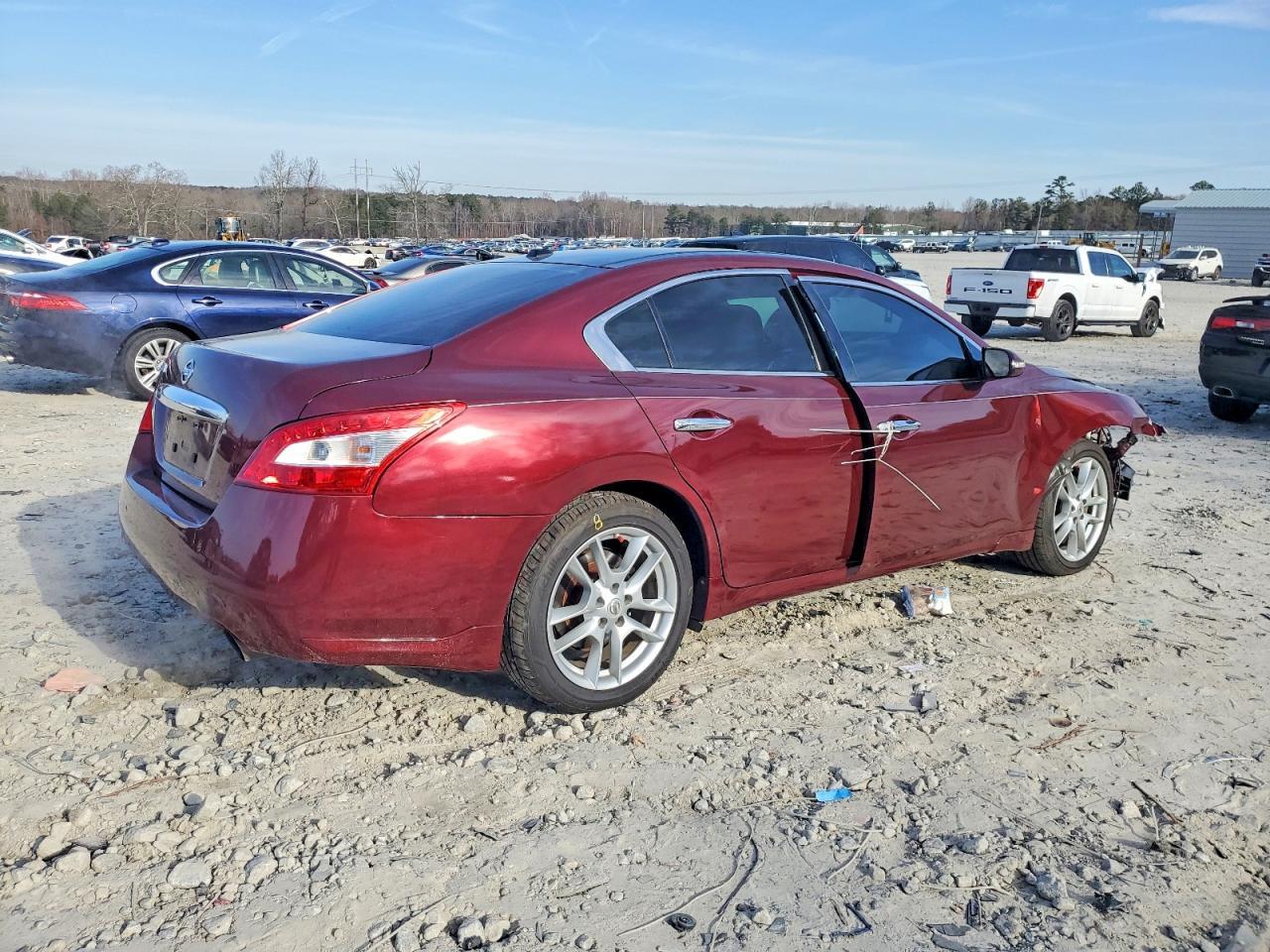 2010 Nissan Maxima S - Фото 3