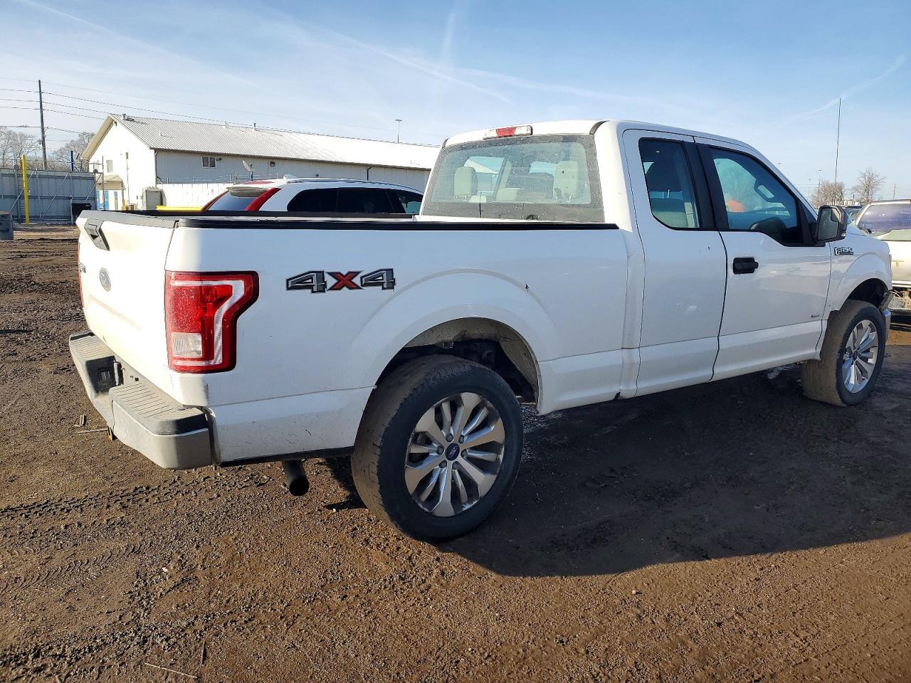 2016 Ford F150 Super Cab - Фото 3