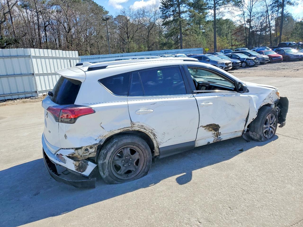 2016 Toyota Rav4 Le - Фото 3