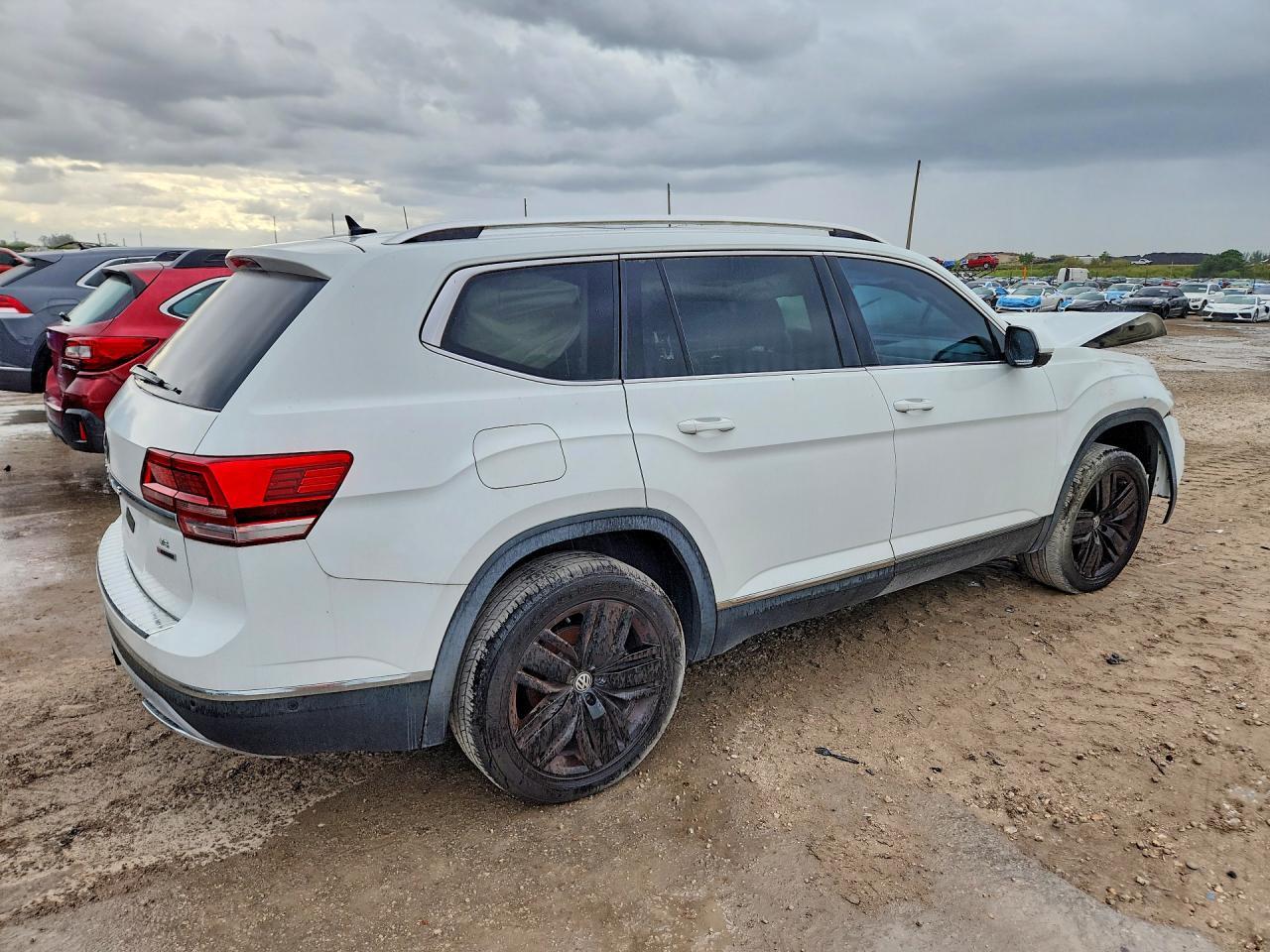 2025 Volkswagen Atlas Sel Premium - Фото 3