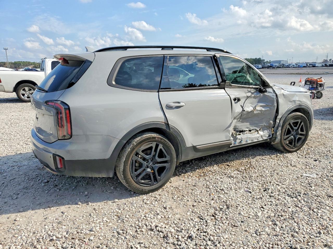 2023 Kia Telluride Ex - Image 3