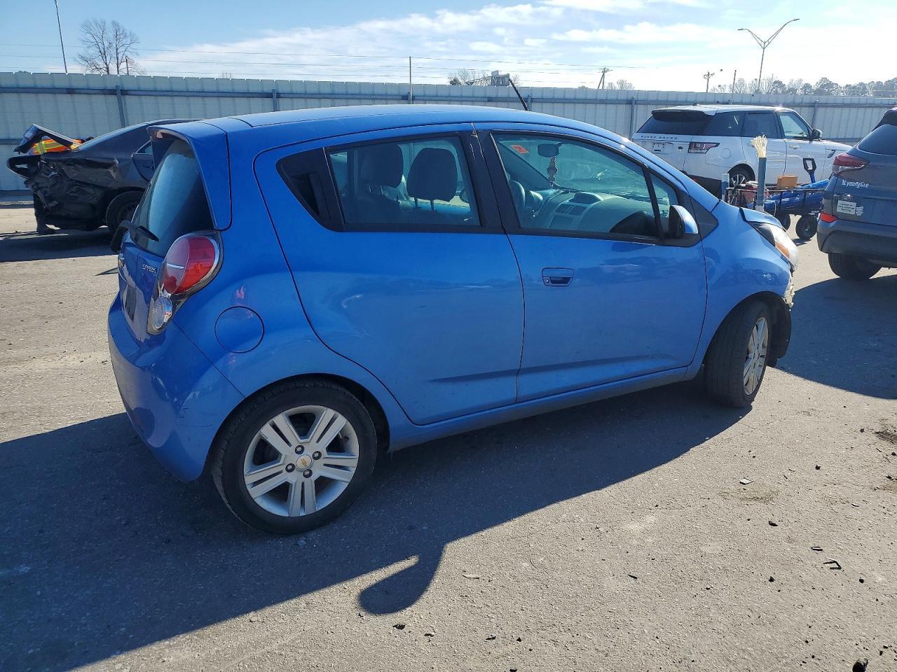 2014 Chevrolet Spark 1Lt - Фото 3
