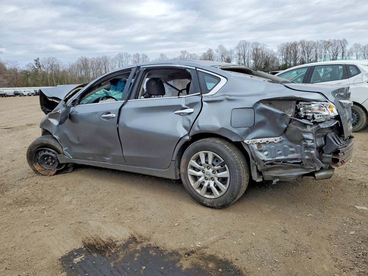 2014 Nissan Altima 2.5 - Image 2