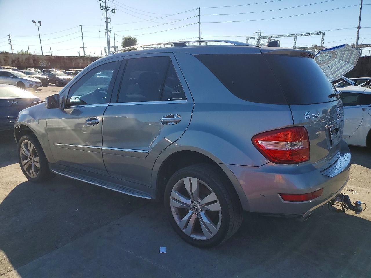 2011 Mercedes-Benz Ml 350 4Matic - Image 2