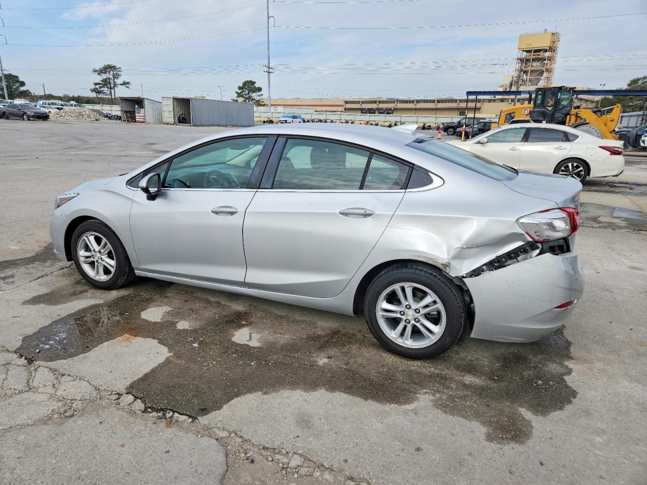 2016 Chevrolet Cruze Lt - Image 2