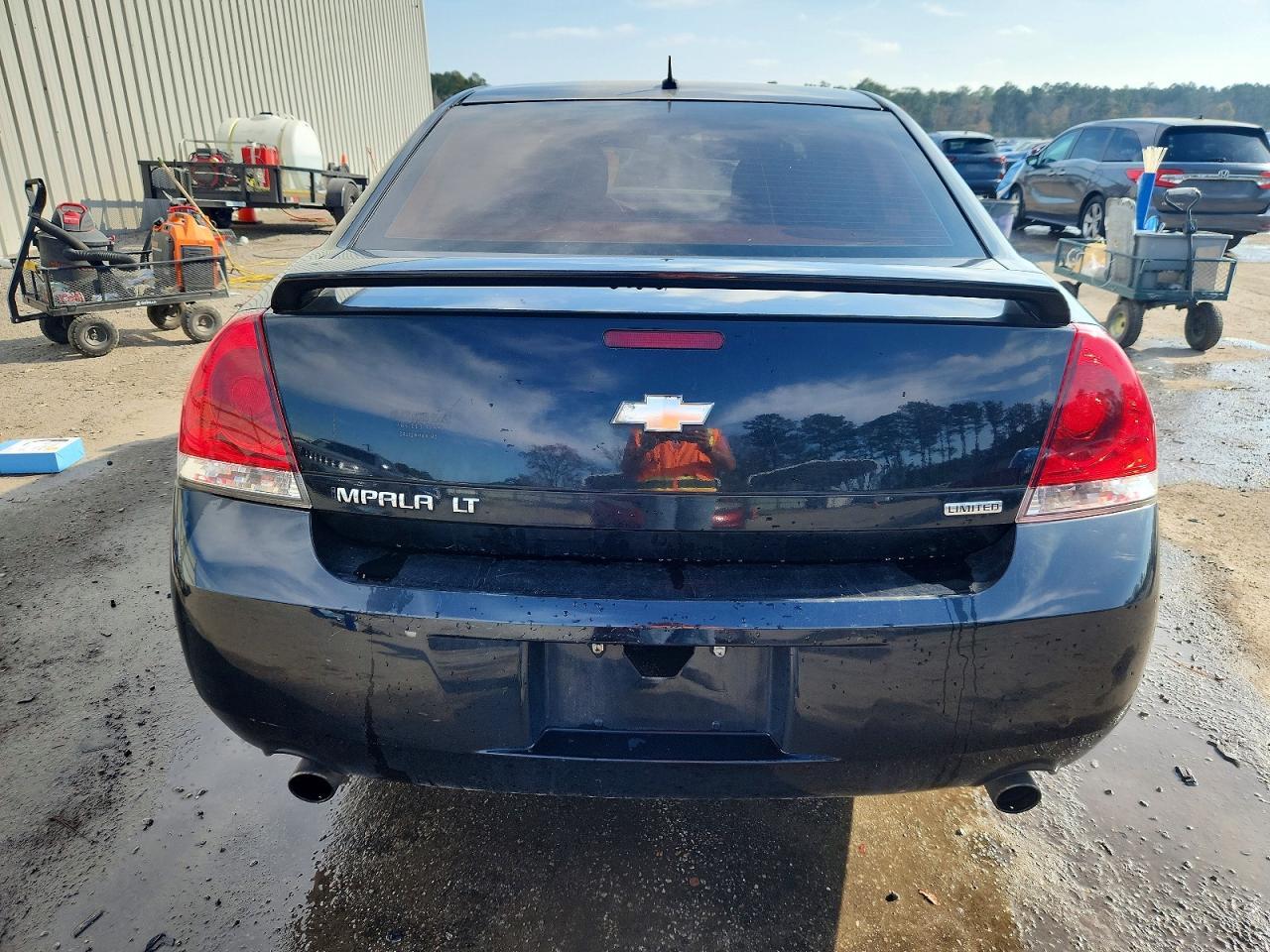 2014 Chevrolet Impala Limited - Image 6