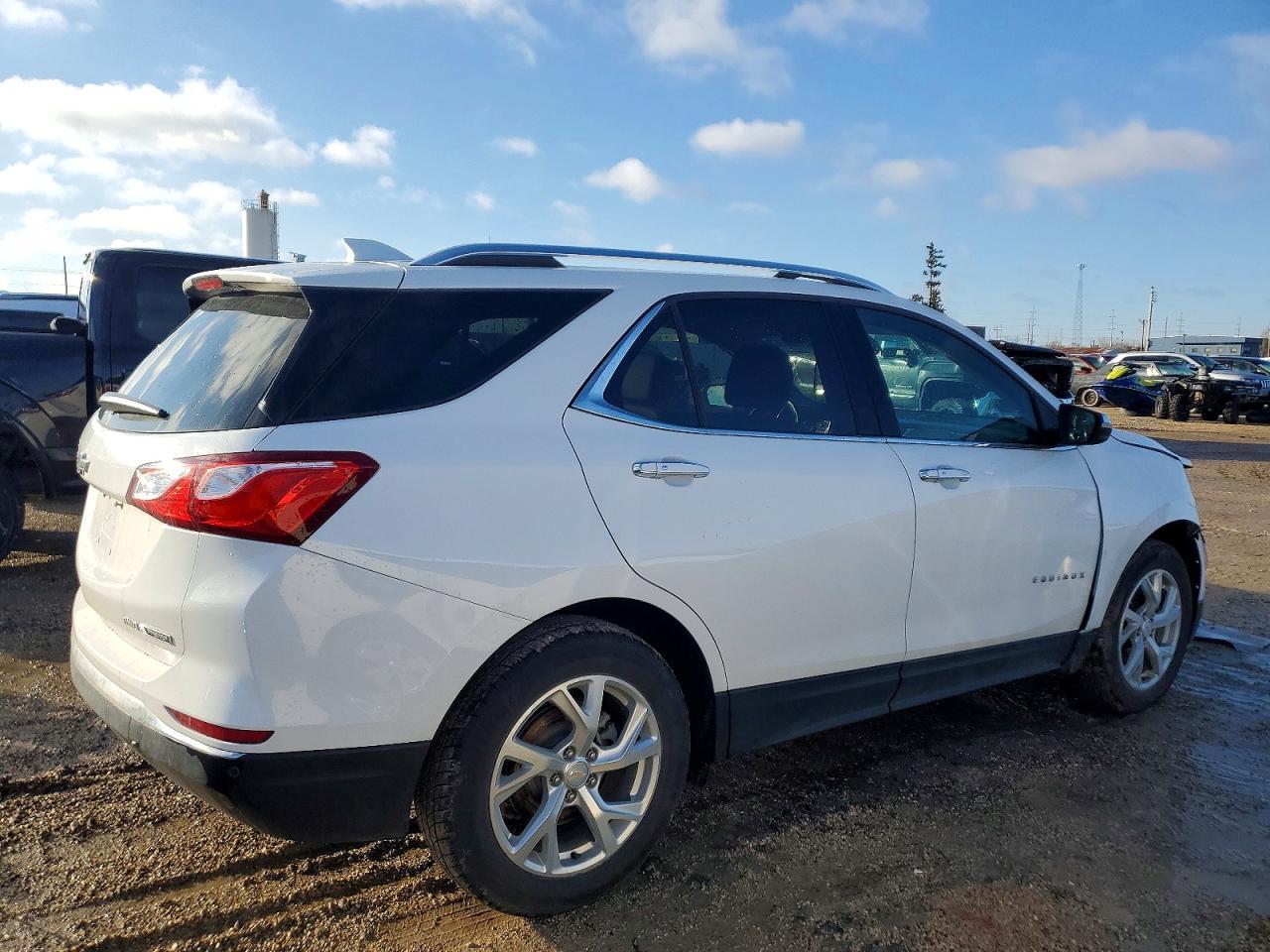2018 Chevrolet Equinox Premier - Image 3