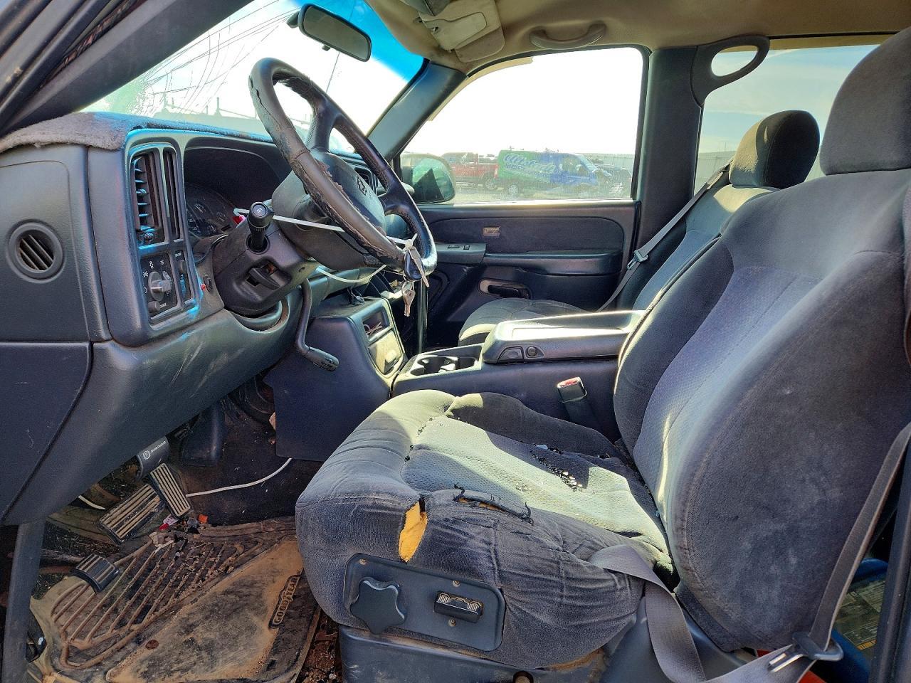 2001 Chevrolet Silverado C2500 Heavy Duty - Image 7