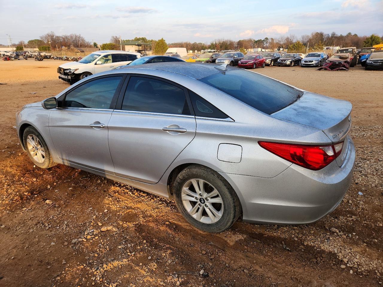 2013 Hyun Sonata Gls - Image 2