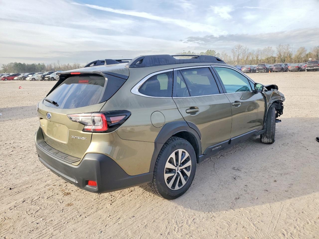 2025 Subaru Outback Premium - Фото 3