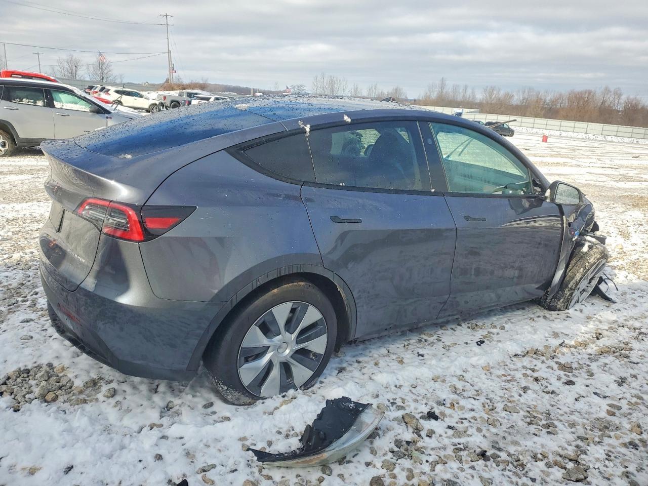 2023 Tesla Model Y - Фото 3