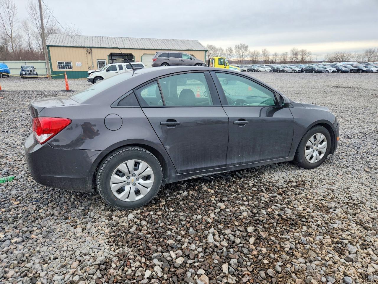 2014 Chevrolet Cruze Ls - Image 3