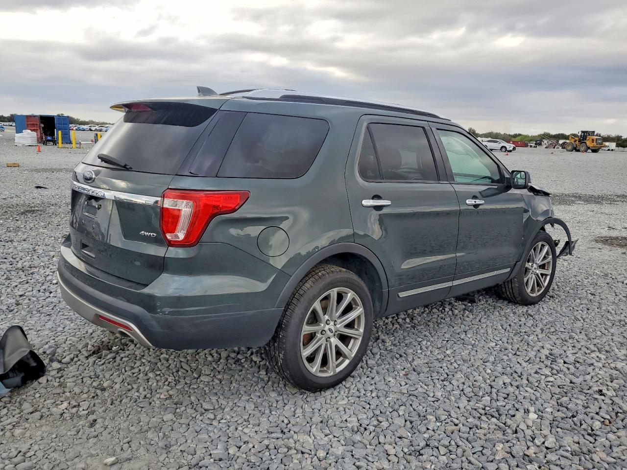 2016 Ford Explorer Limited - Image 3