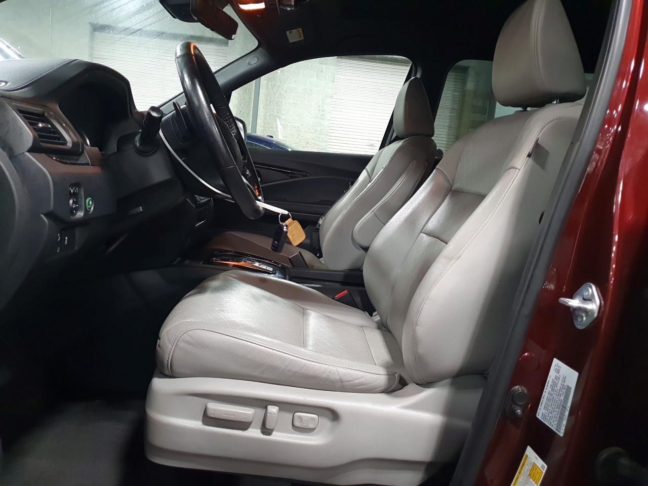 2021 Honda Passport Touring - Image 7