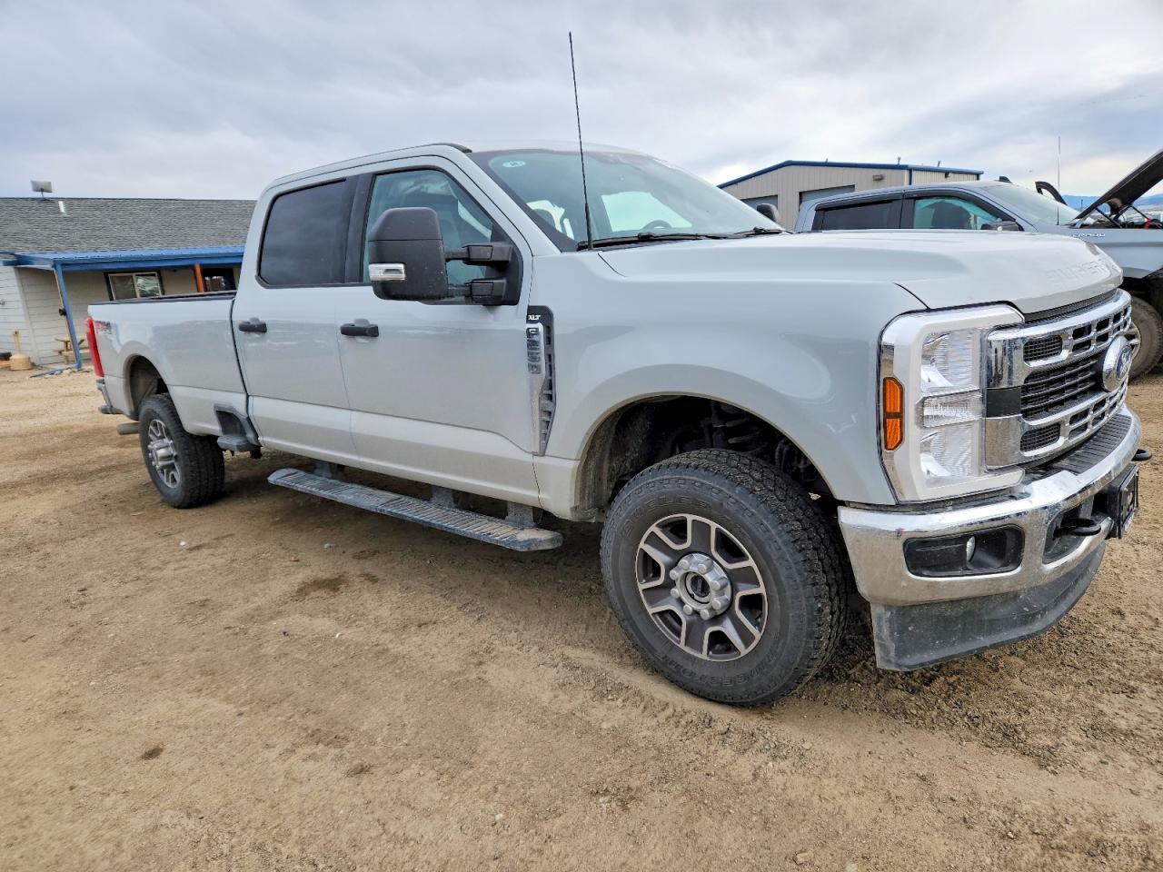 2025 Ford F250 Super Duty - Фото 4