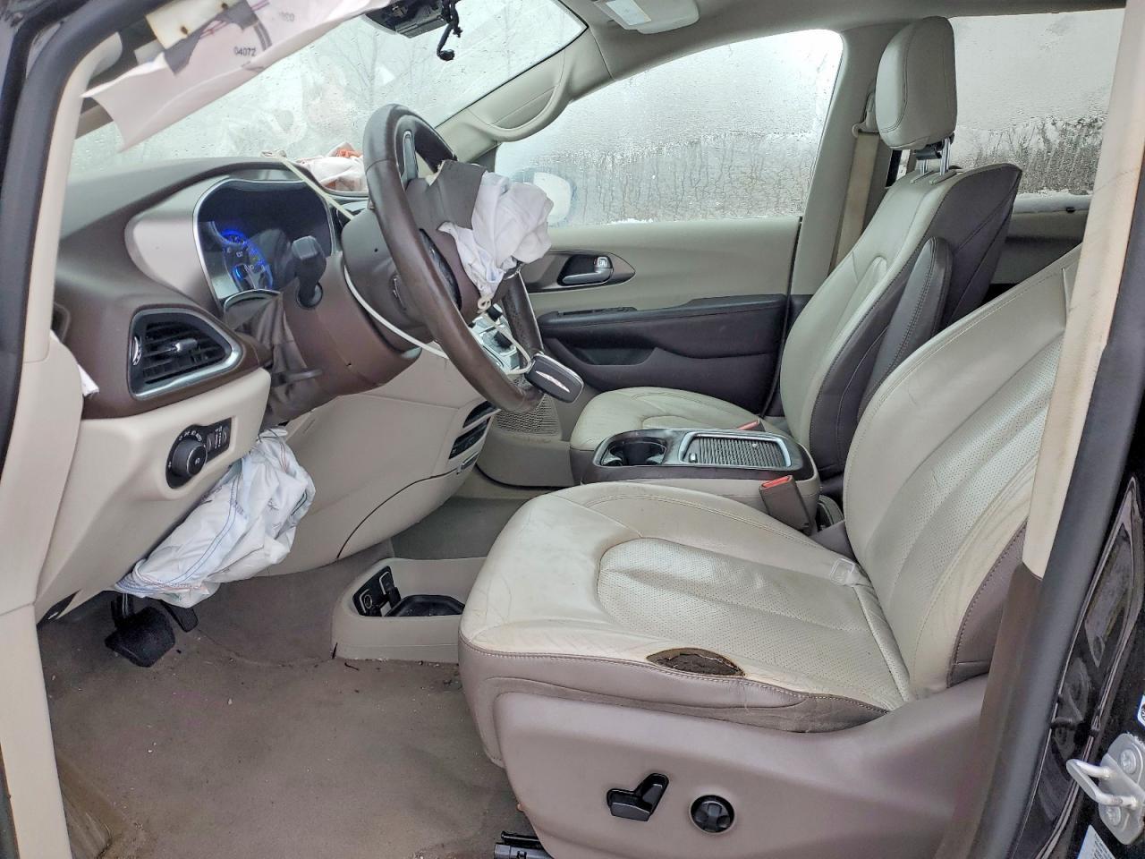 2017 Chrysler Pacifica Touring L Plus - Image 7