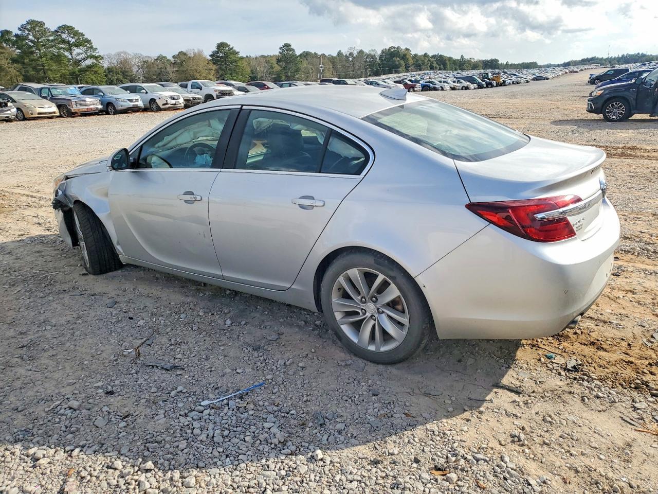 2015 Buick Regal Premium - Image 2