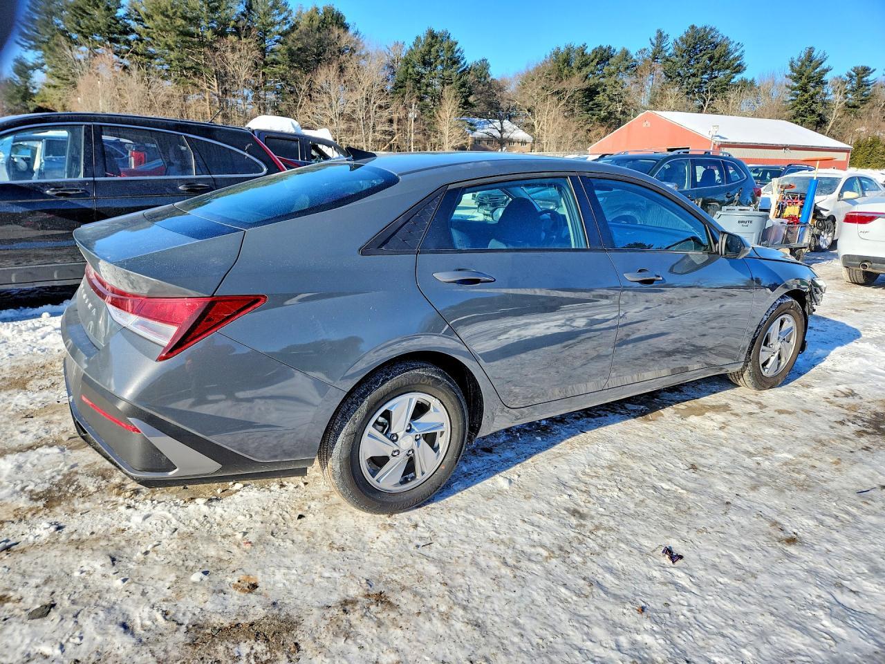 2025 Hyundai Elantra Se - Фото 3