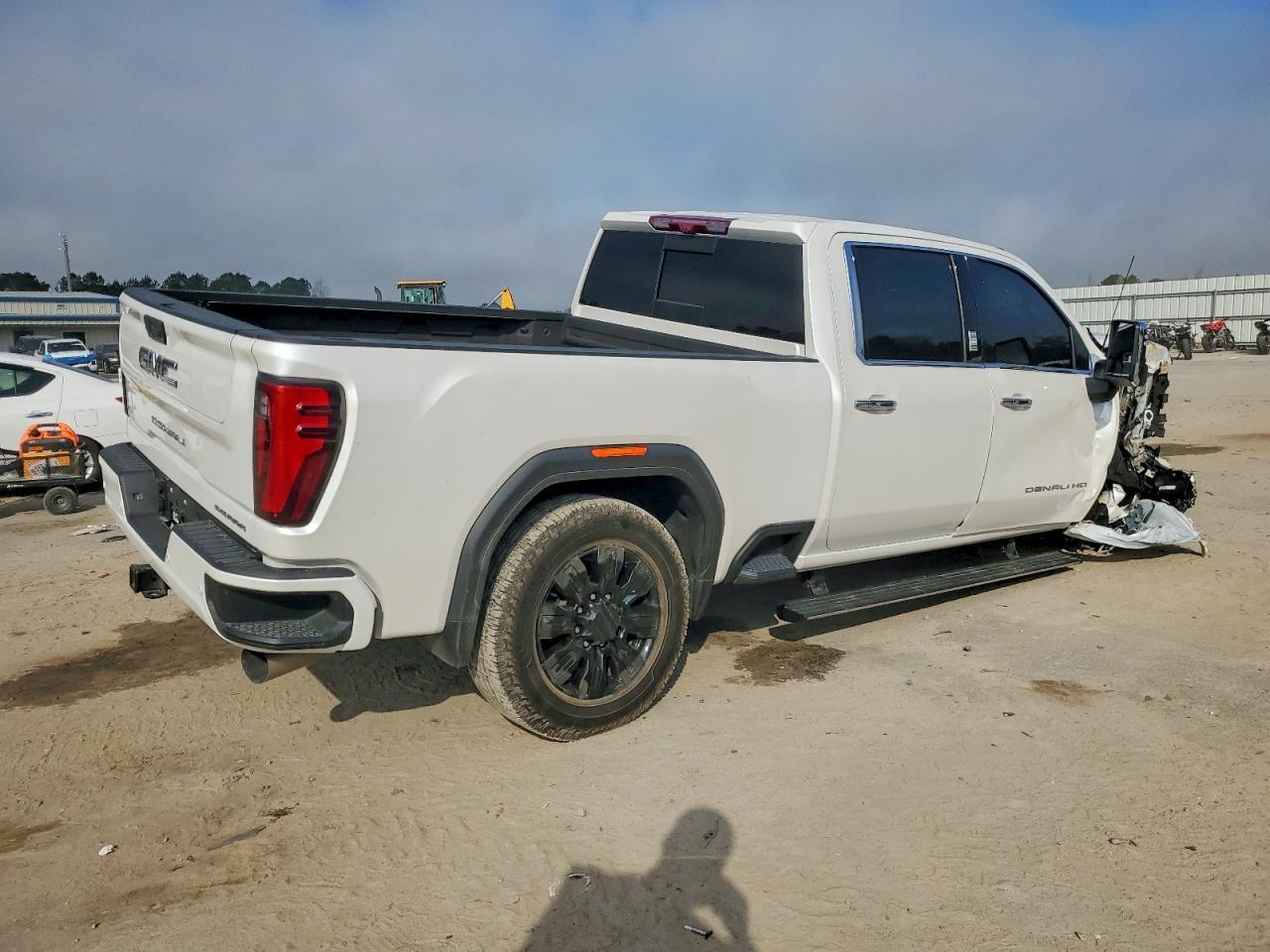 2024 GMC Sierra K2500 Denali Ultimate - Фото 3
