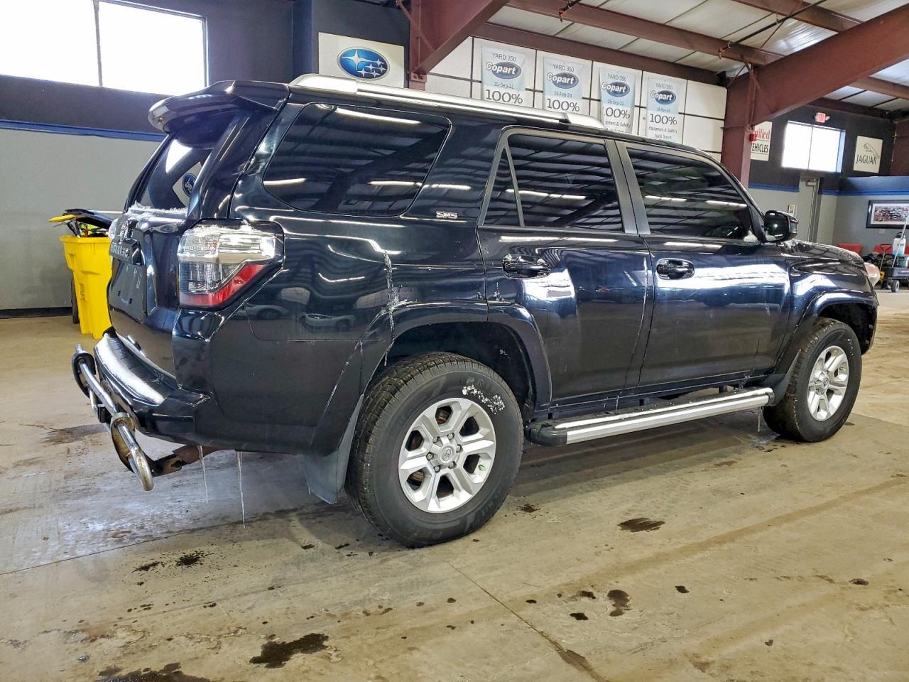 2015 Toyota 4Runner Sr5/Sr5 Premium - Image 3