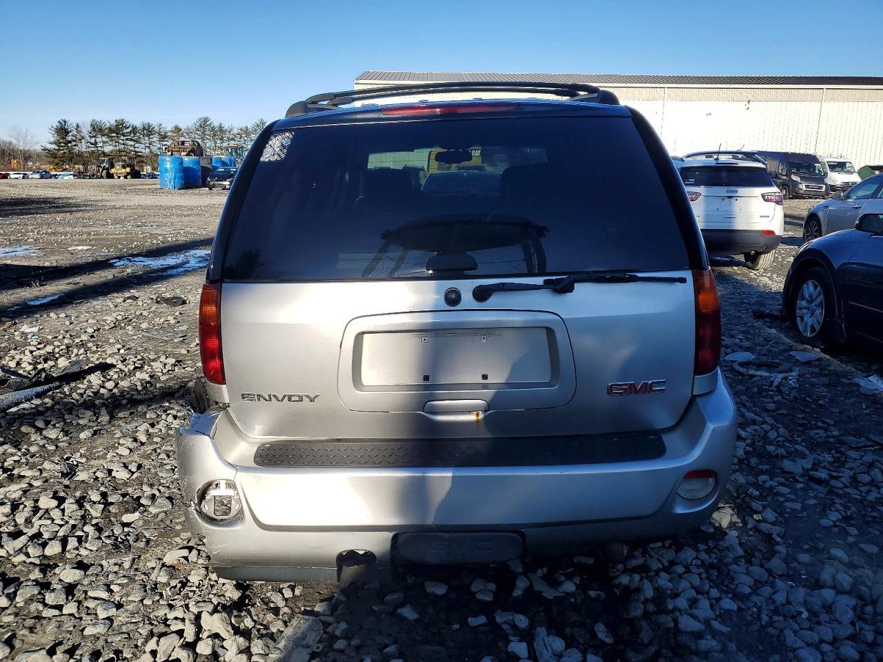 2006 GMC Envoy Denali - Image 6